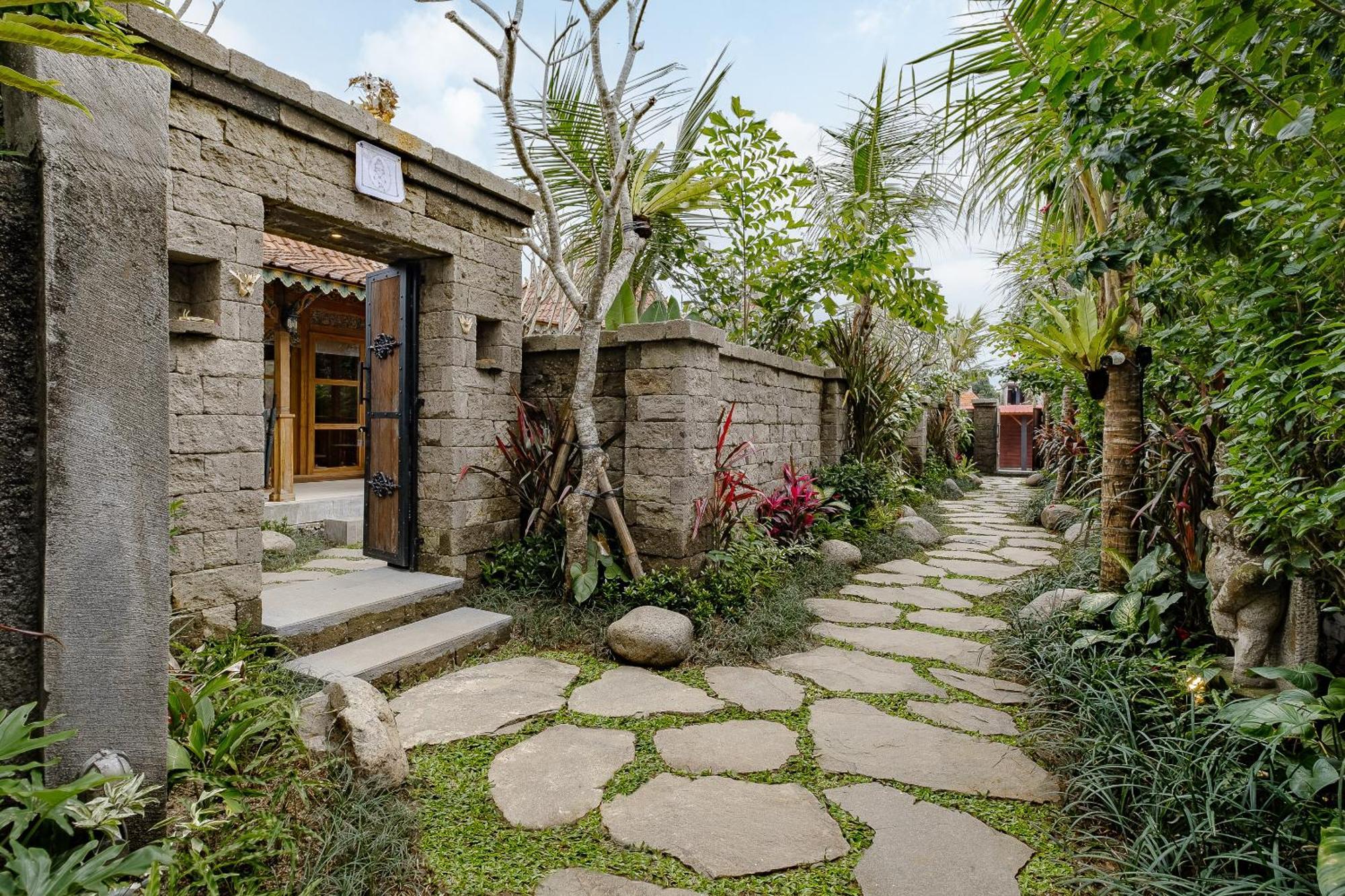 Uddhara Ubud Villa Exterior foto
